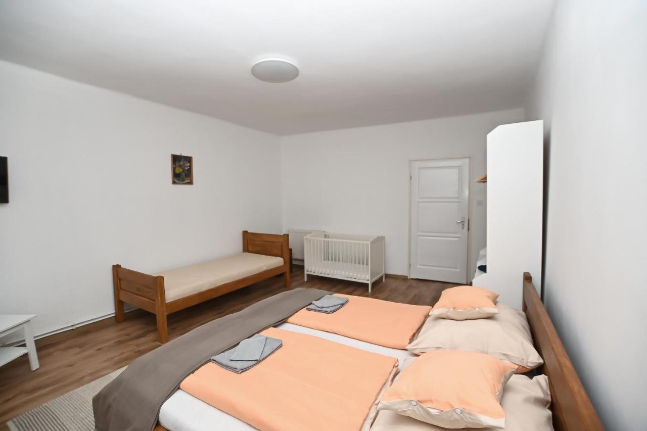 Hotel Rozsa Vendeghaz Tokaj Exterior foto