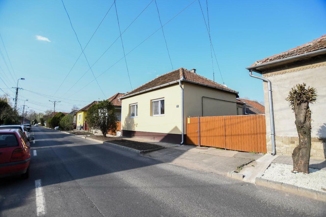 Hotel Rozsa Vendeghaz Tokaj Exterior foto