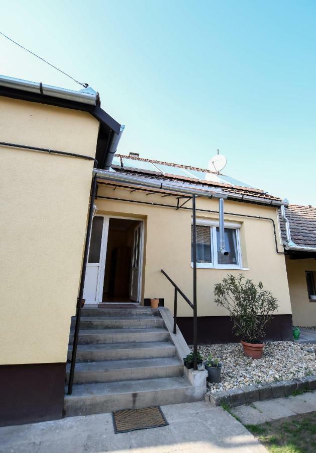 Hotel Rozsa Vendeghaz Tokaj Exterior foto