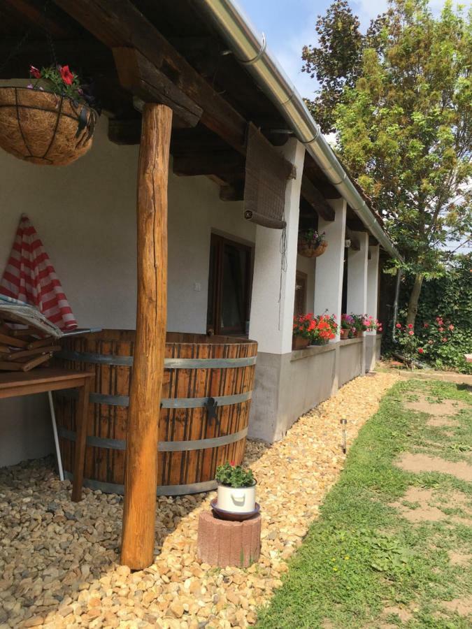 Hotel Rozsa Vendeghaz Tokaj Exterior foto