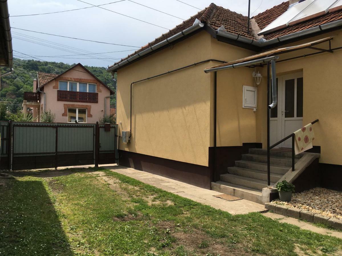 Hotel Rozsa Vendeghaz Tokaj Exterior foto